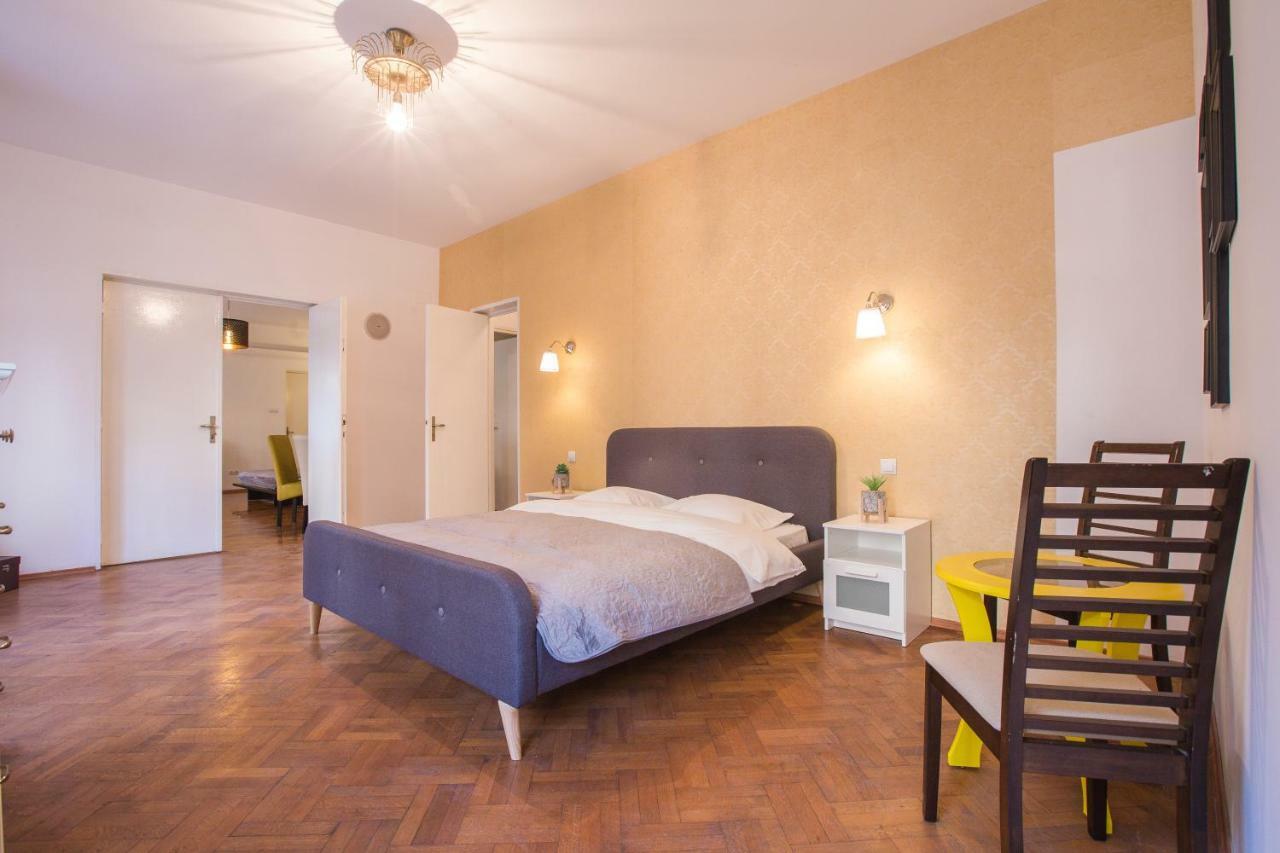 Color Apartments Nicolae Tonitza St Bucharest Luaran gambar