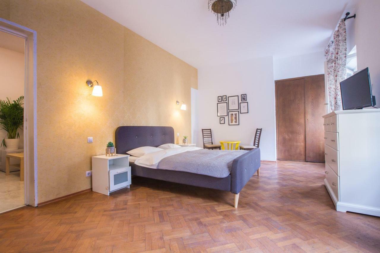 Color Apartments Nicolae Tonitza St Bucharest Luaran gambar