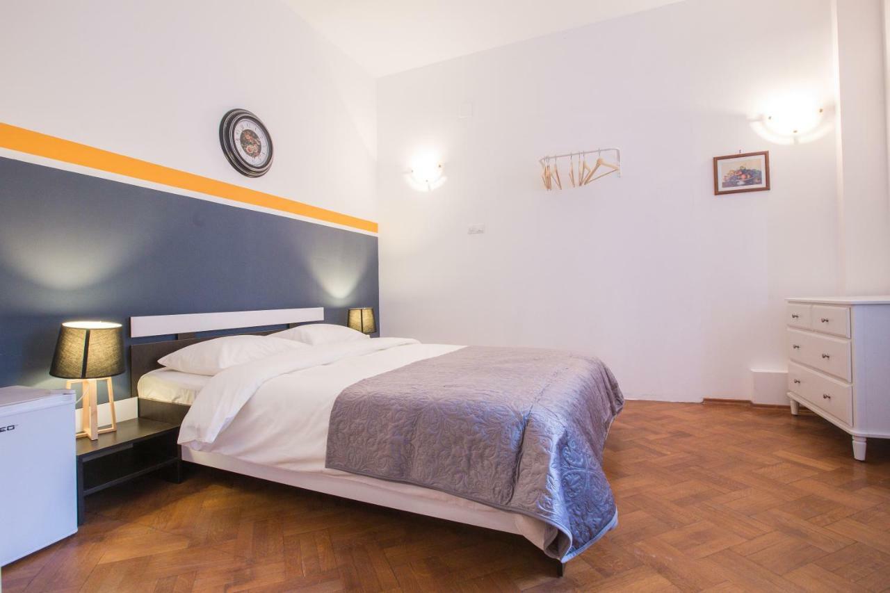 Color Apartments Nicolae Tonitza St Bucharest Luaran gambar