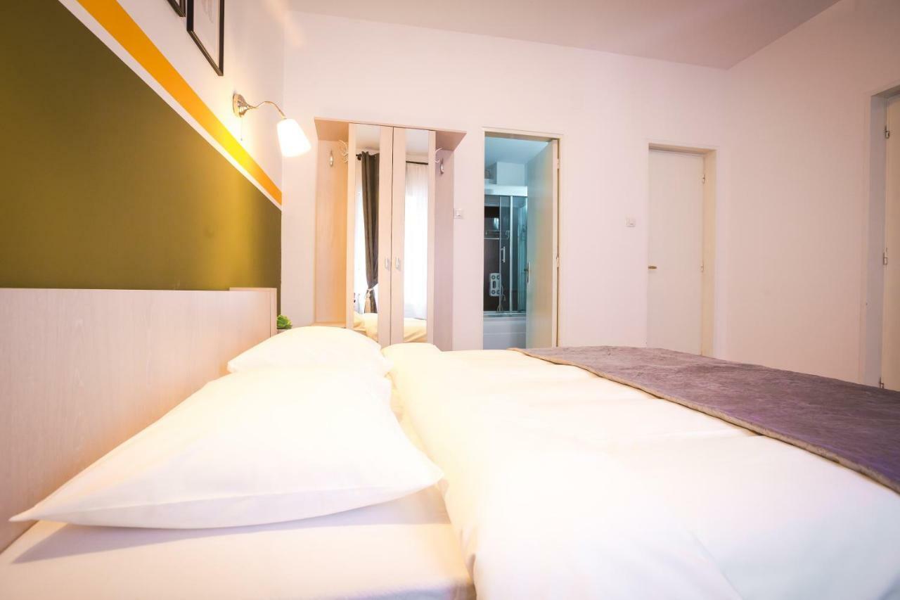 Color Apartments Nicolae Tonitza St Bucharest Luaran gambar